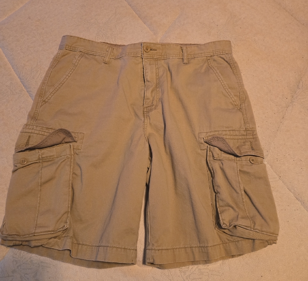 Men's Tan Cargo Shorts